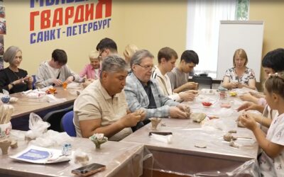 ТВ «Город ПЛЮС»: Цветы в поддержку жителей Мариуполя от Петербуржцев !